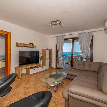 קריקווניצה Apartments Lacic 2 מראה חיצוני תמונה