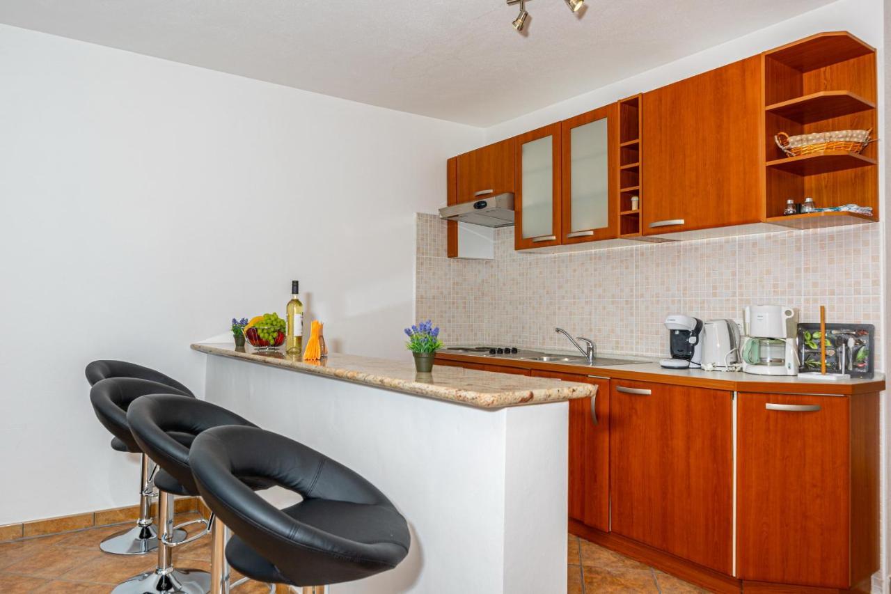 קריקווניצה Apartments Lacic 2 מראה חיצוני תמונה