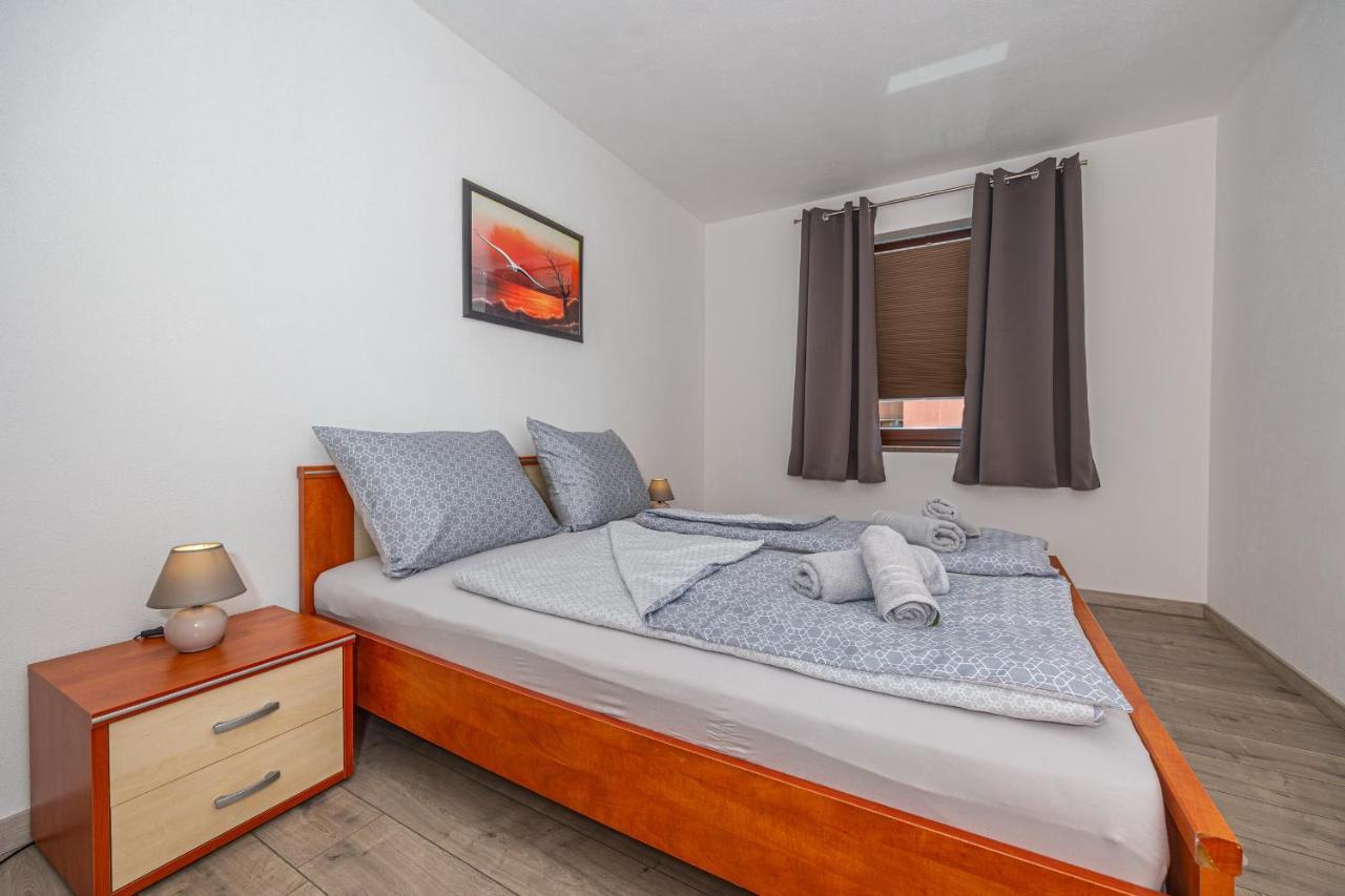 קריקווניצה Apartments Lacic 2 מראה חיצוני תמונה