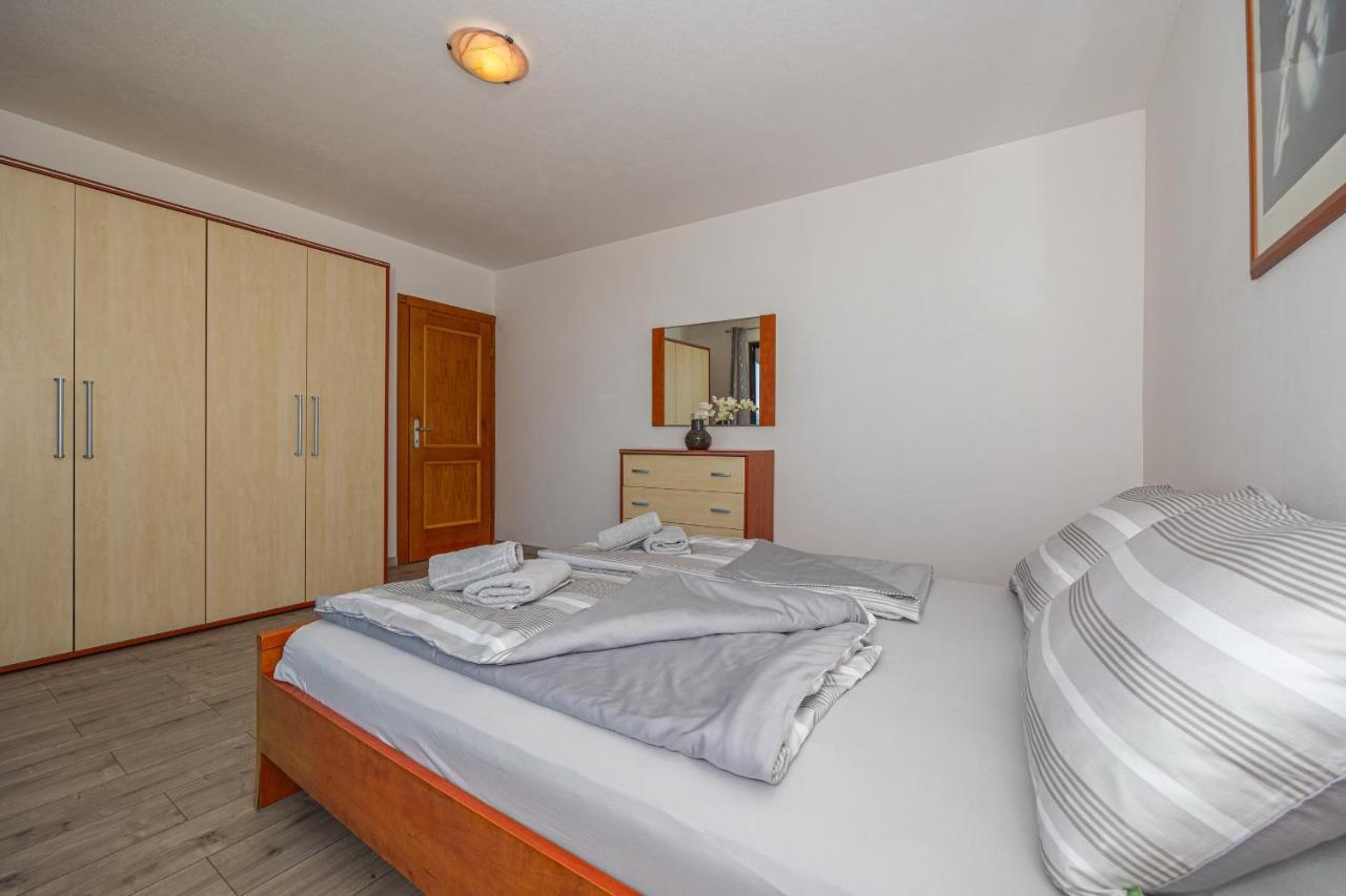 קריקווניצה Apartments Lacic 2 מראה חיצוני תמונה