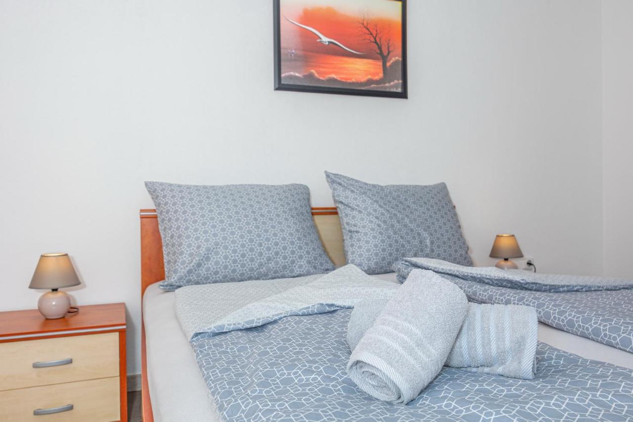 קריקווניצה Apartments Lacic 2 מראה חיצוני תמונה