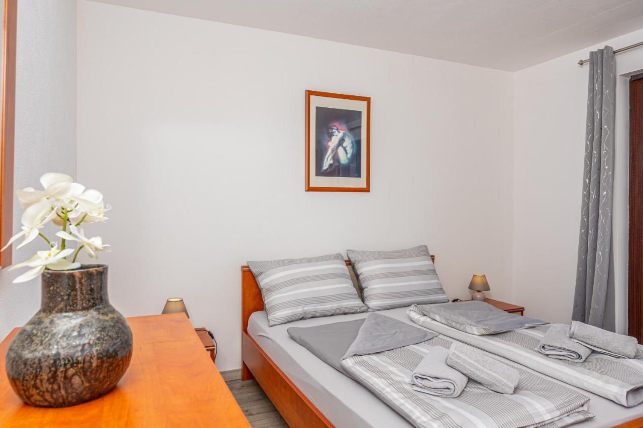 קריקווניצה Apartments Lacic 2 מראה חיצוני תמונה